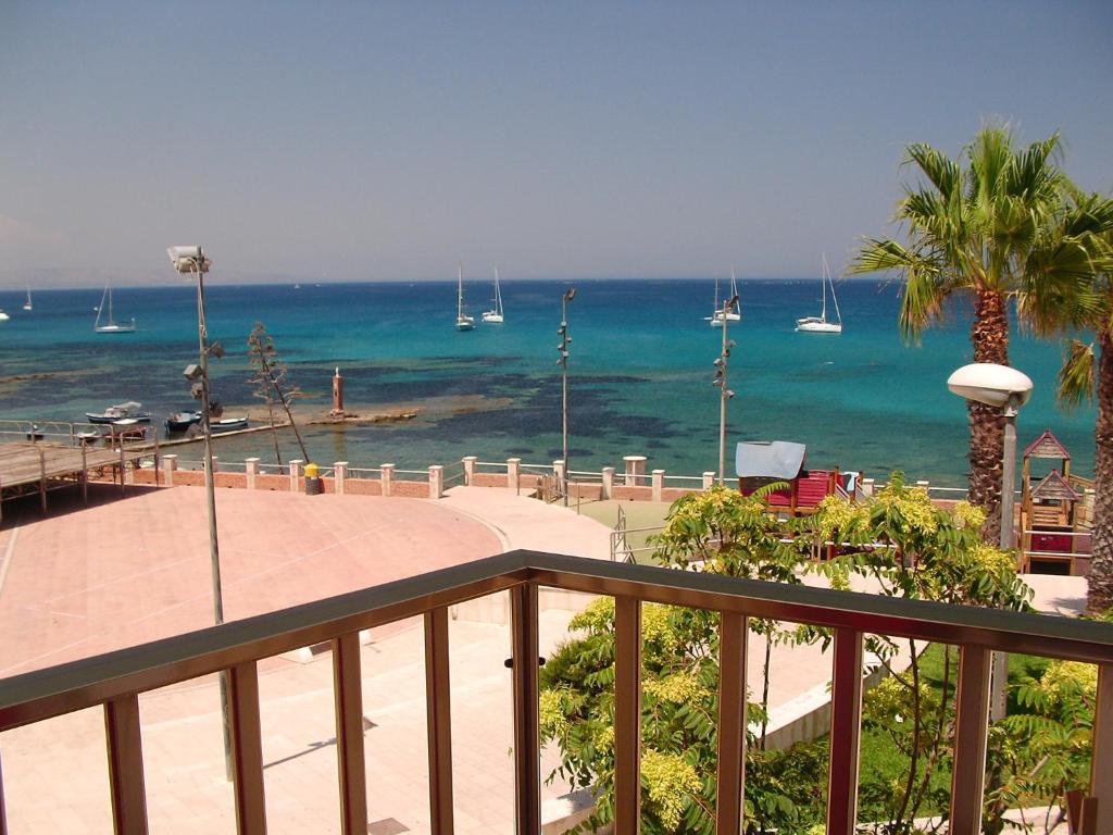Hotel Vittorio Portopalo Di Capo Passero Ruang foto
